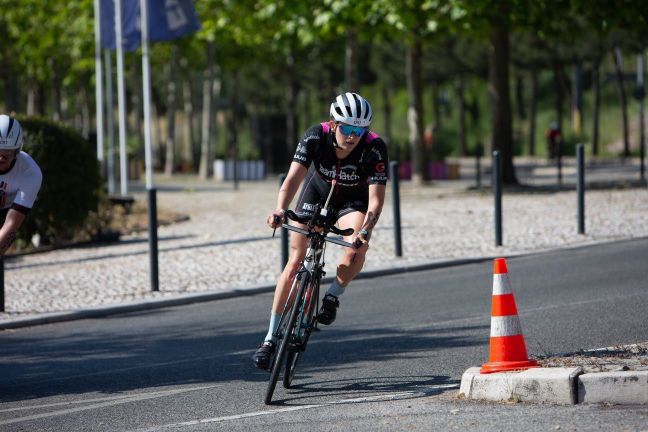 33599539_256776091564277_800562705470586880_o1